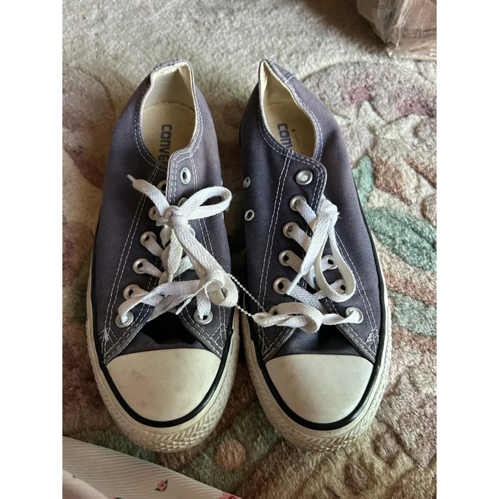 Converse light gray size 8 W